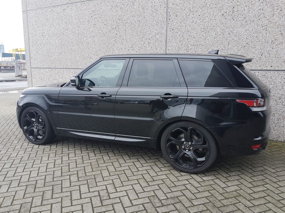 Range Rover Voorportieren en voorruit FG70 vanaf Bstijl Privacy Glass.2