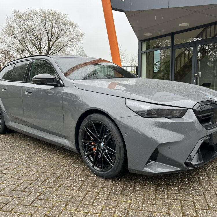 bmw m5 2070 rondom