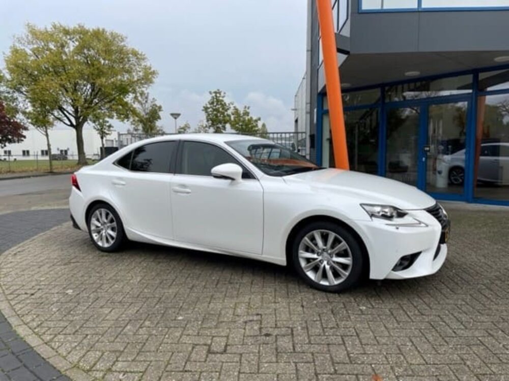lexus is 300h bstijl20 vp501